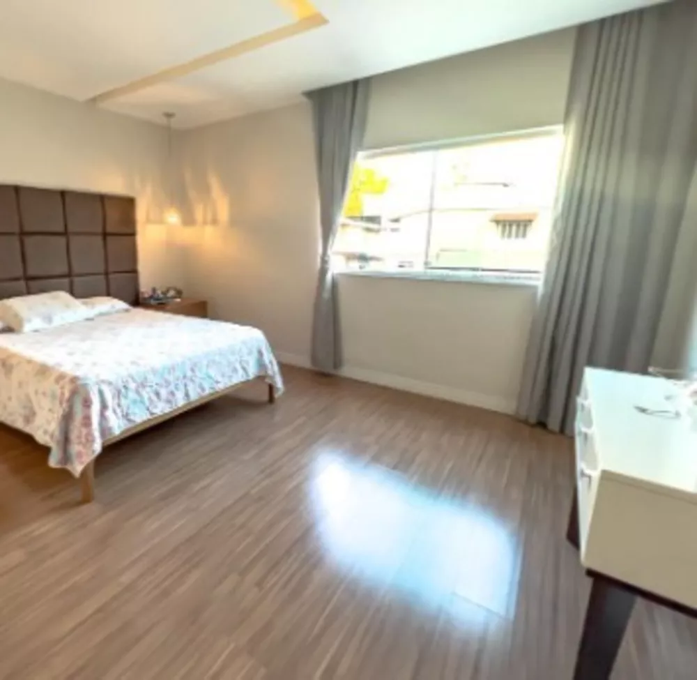 Casa à venda com 4 quartos, 400m² - Foto 6