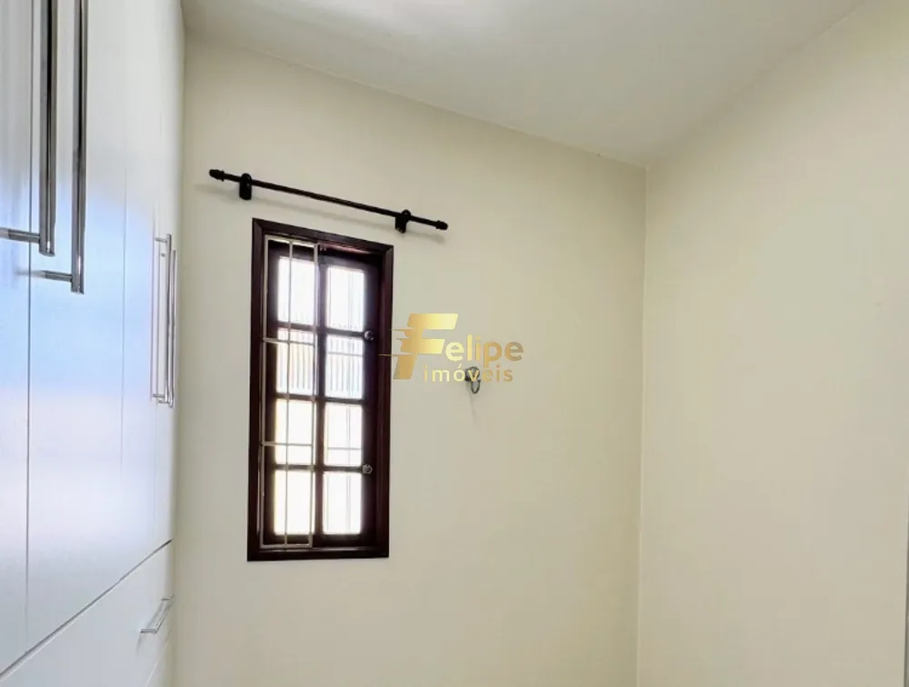Casa, 3 quartos, 209 m² - Foto 4