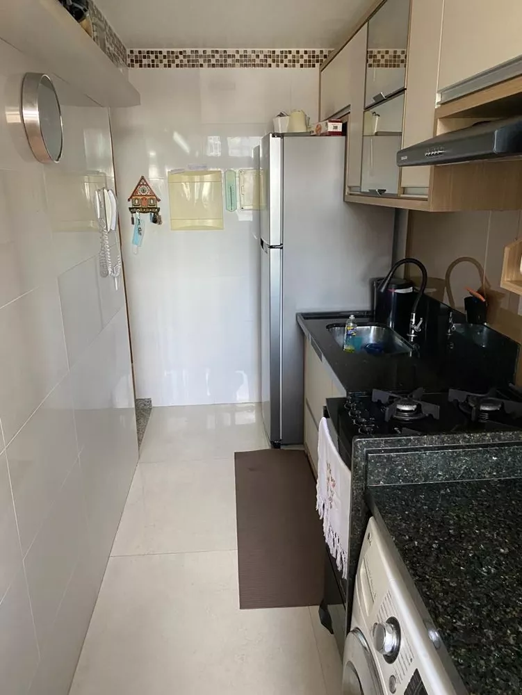 Apartamento à venda com 3 quartos, 90m² - Foto 2