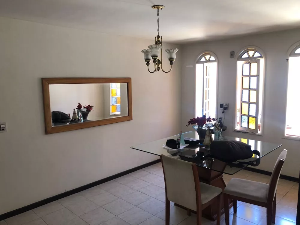 Casa à venda com 3 quartos, 300m² - Foto 7