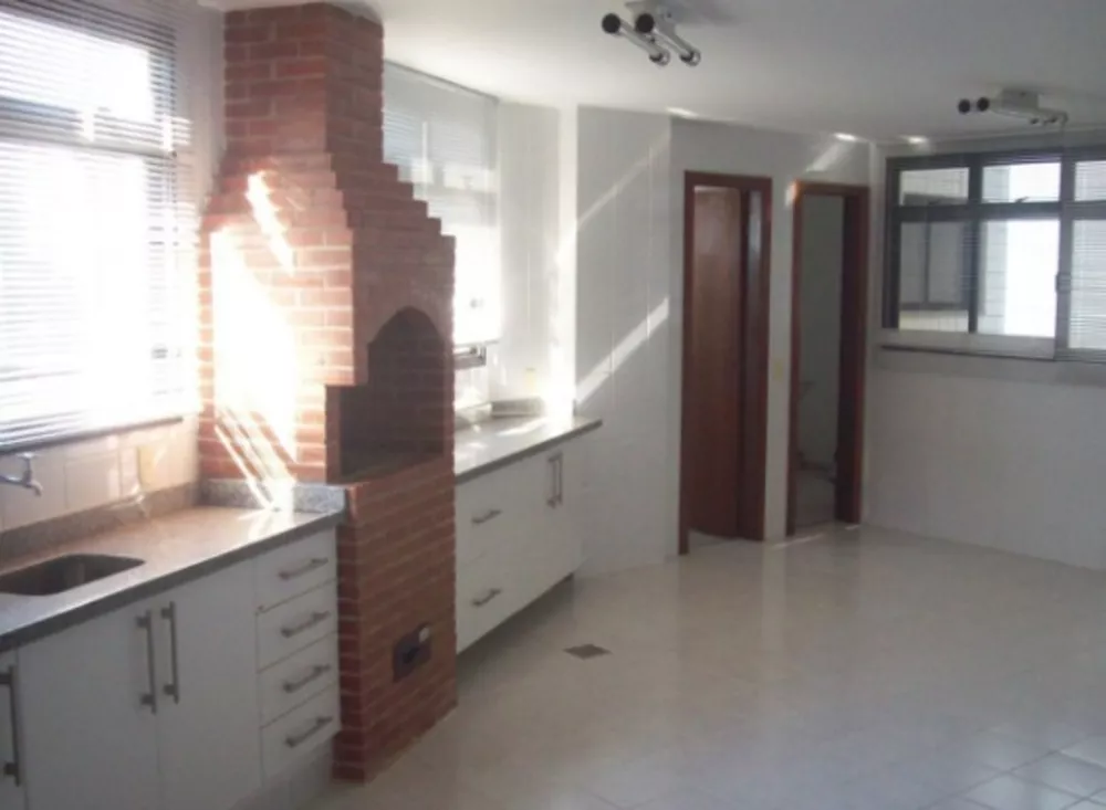 Apartamento à venda com 4 quartos, 220m² - Foto 3