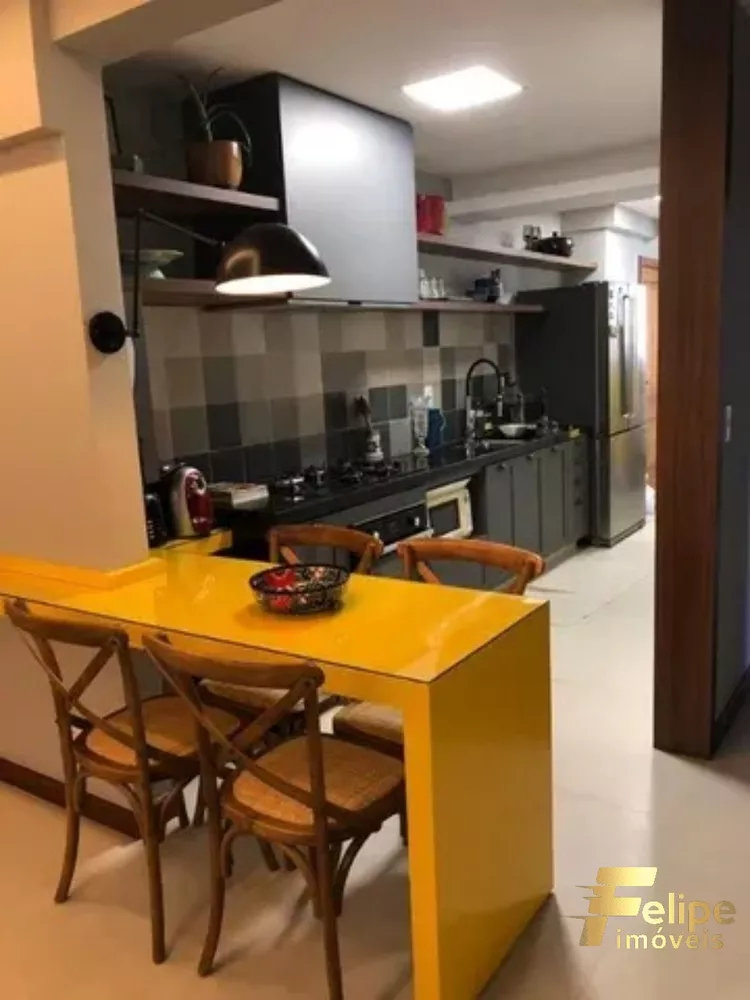 Apartamento à venda com 3 quartos, 145m² - Foto 3