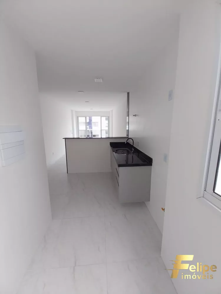 Apartamento à venda com 2 quartos, 65m² - Foto 4