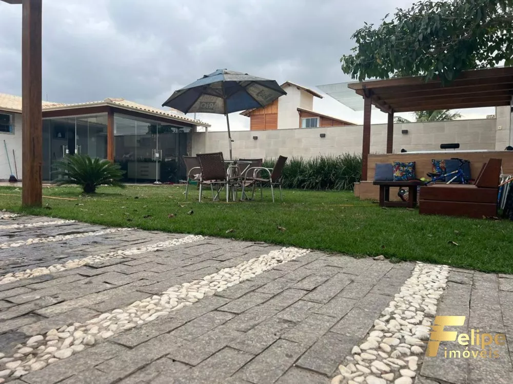 Casa à venda com 2 quartos, 300m² - Foto 1