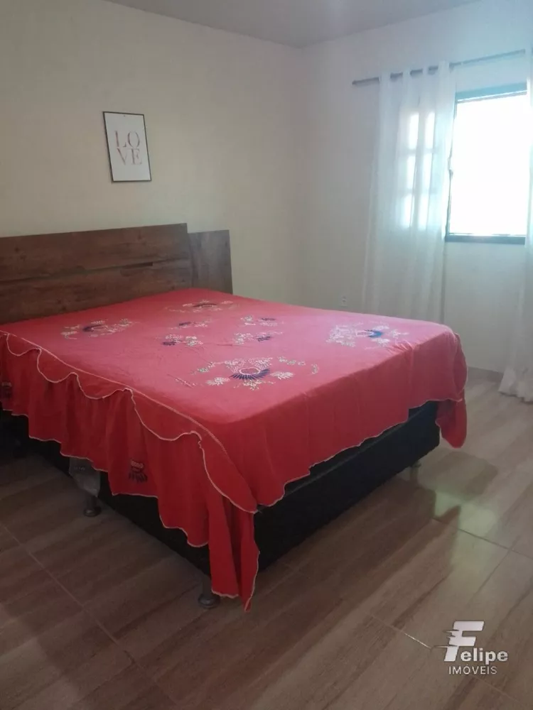 Casa à venda com 5 quartos, 250m² - Foto 2