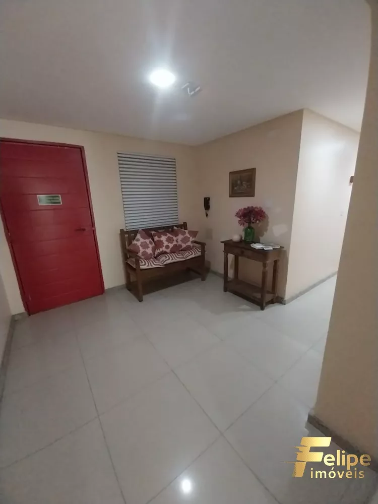 Apartamento à venda com 2 quartos, 75m² - Foto 2