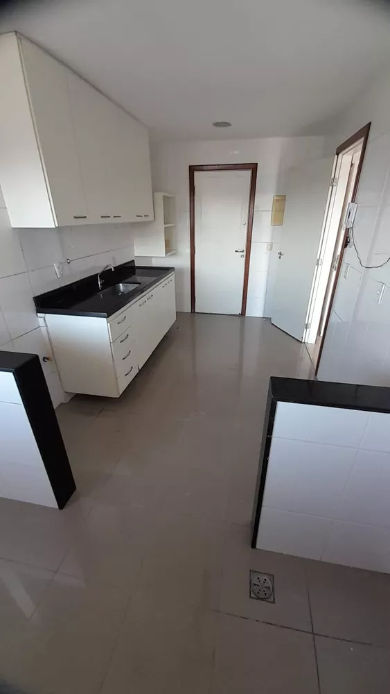 Apartamento à venda com 3 quartos, 119m² - Foto 4