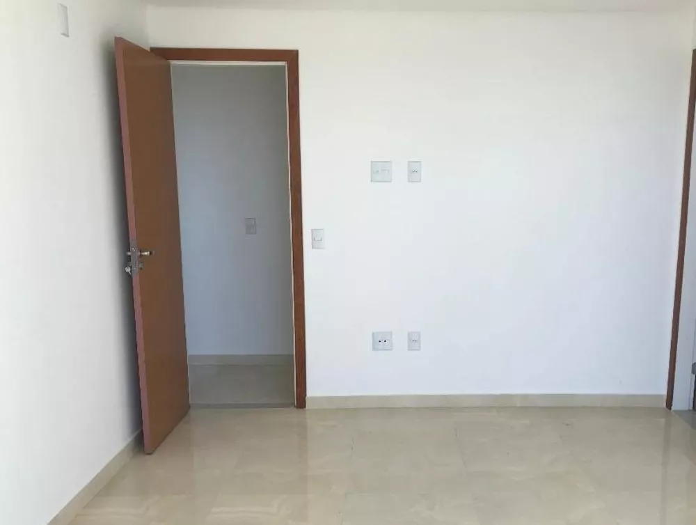 Apartamento à venda com 2 quartos, 83m² - Foto 3