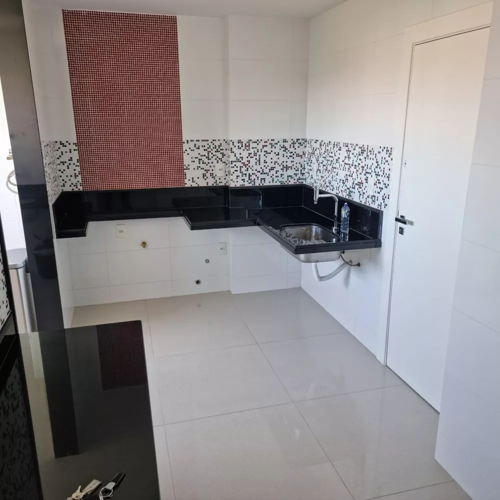 Apartamento à venda com 4 quartos, 180m² - Foto 3