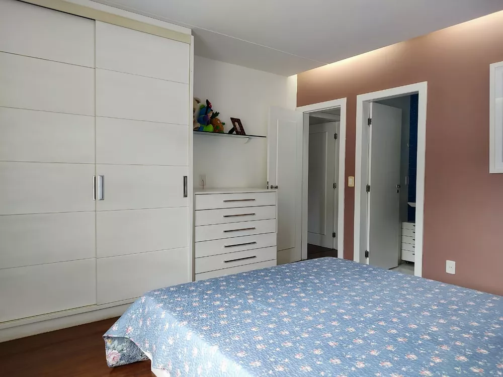 Casa à venda com 6 quartos, 600m² - Foto 17