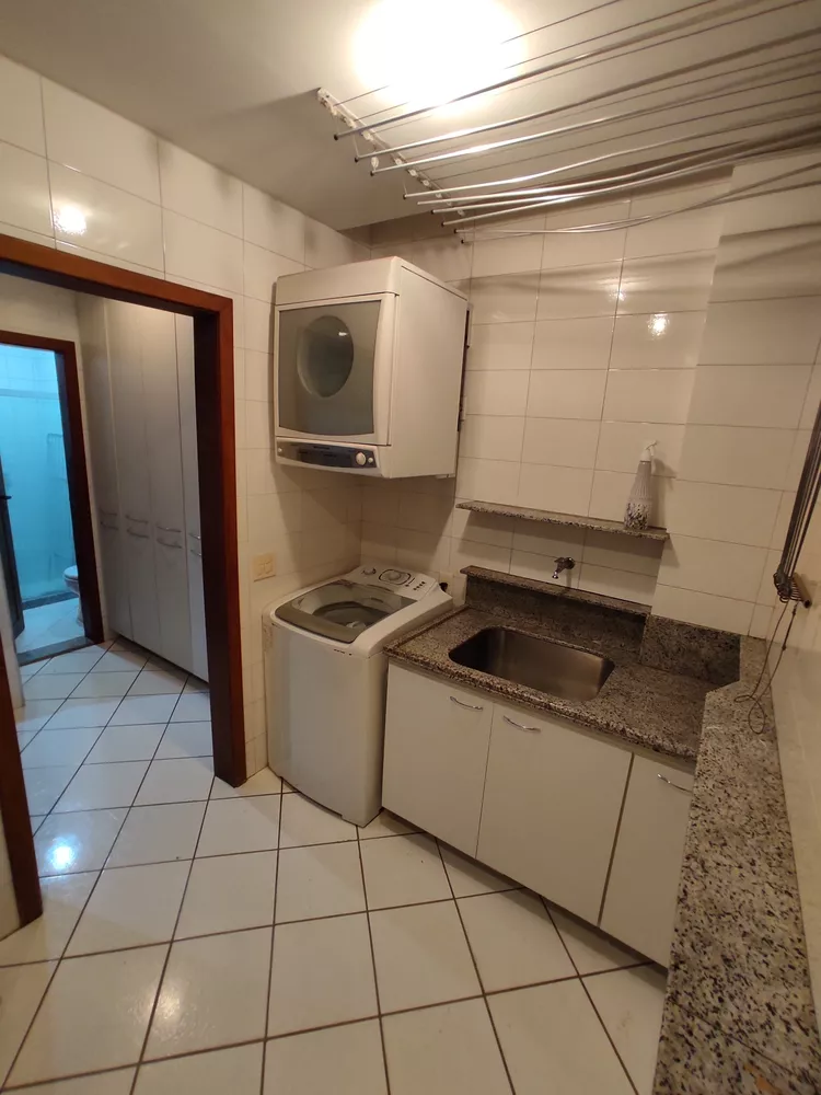 Apartamento à venda com 4 quartos, 240m² - Foto 17