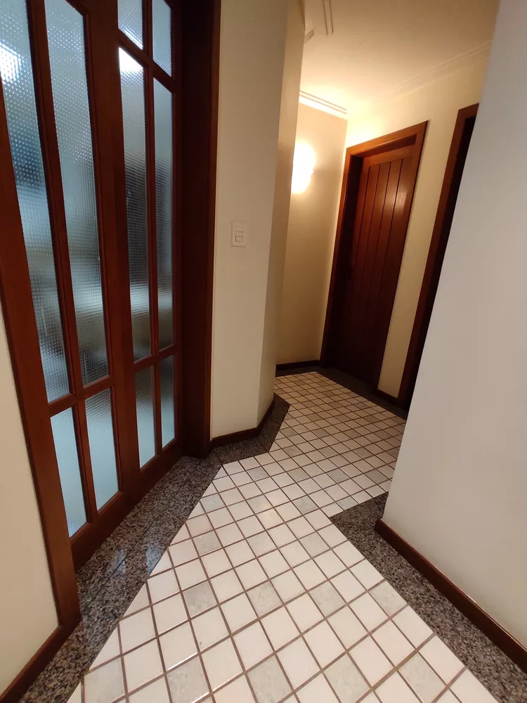 Apartamento à venda com 4 quartos, 240m² - Foto 14