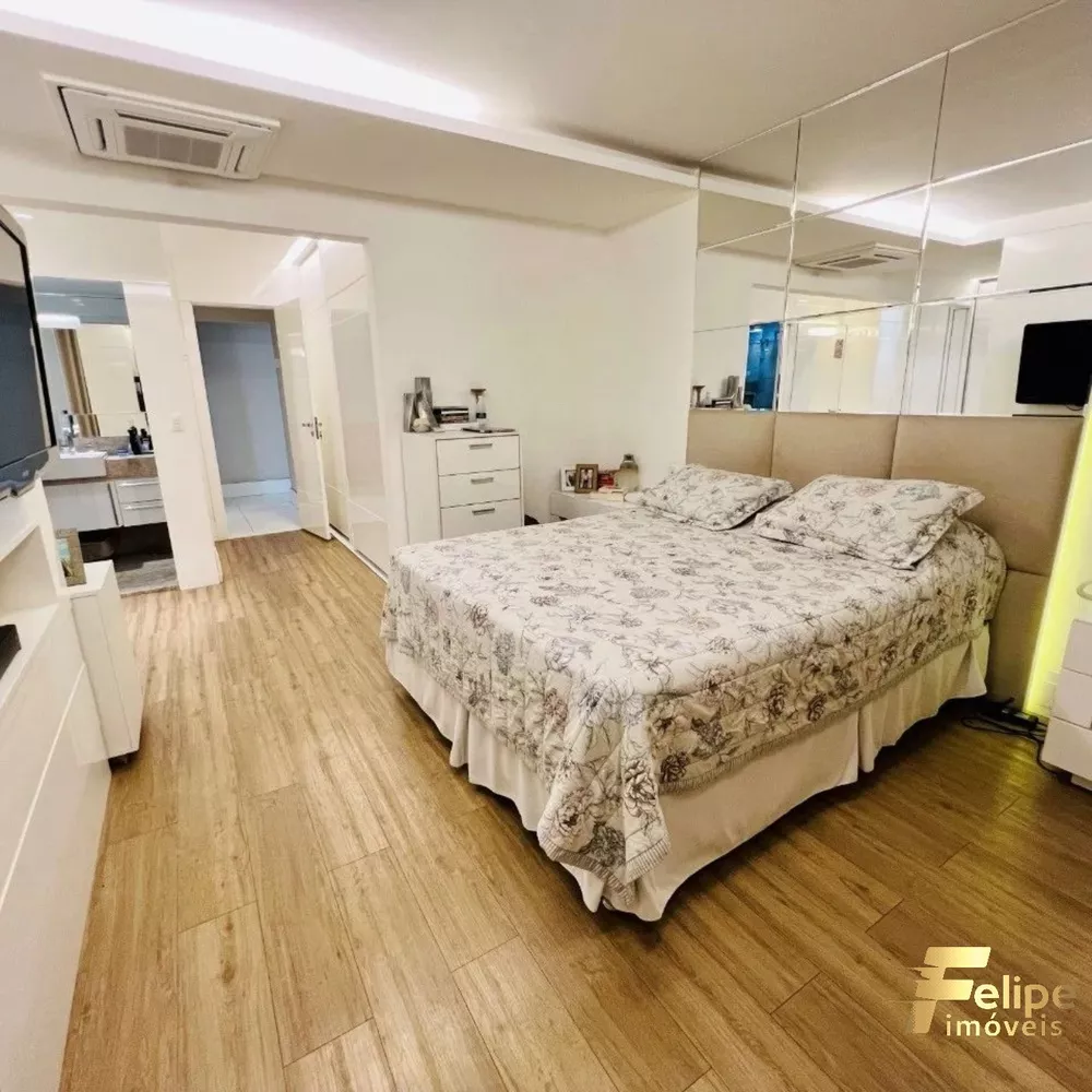 Apartamento à venda com 3 quartos, 180m² - Foto 4