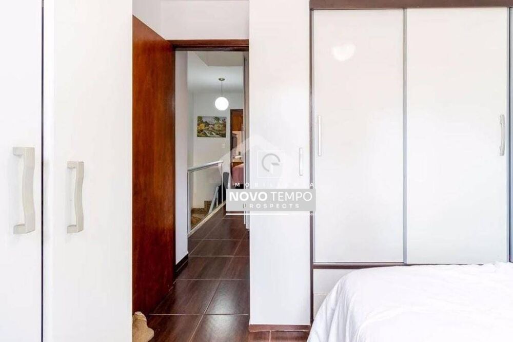 Sobrado à venda com 3 quartos, 152m² - Foto 4
