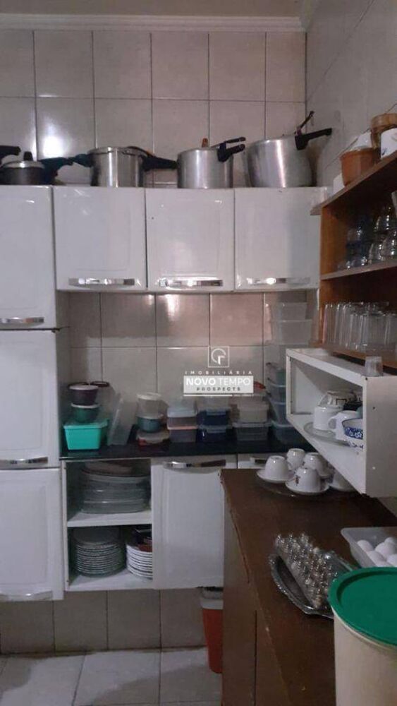 Casa à venda com 4 quartos, 300m² - Foto 31