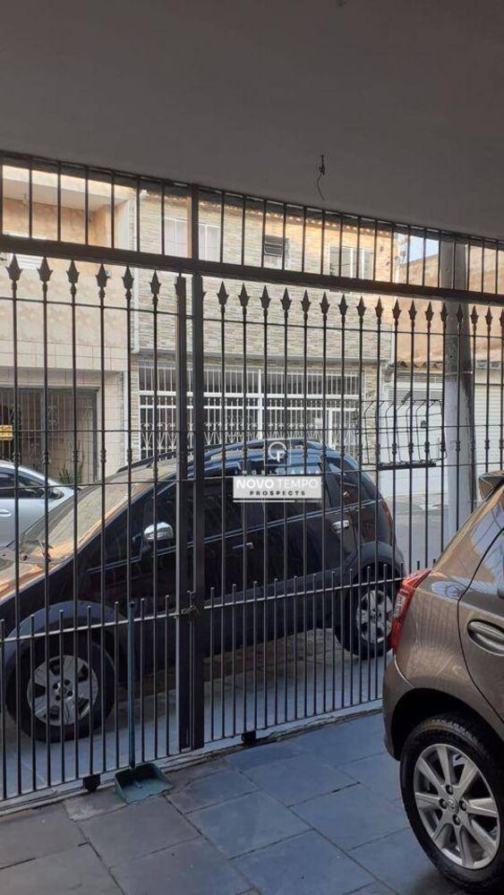 Casa à venda com 4 quartos, 300m² - Foto 2
