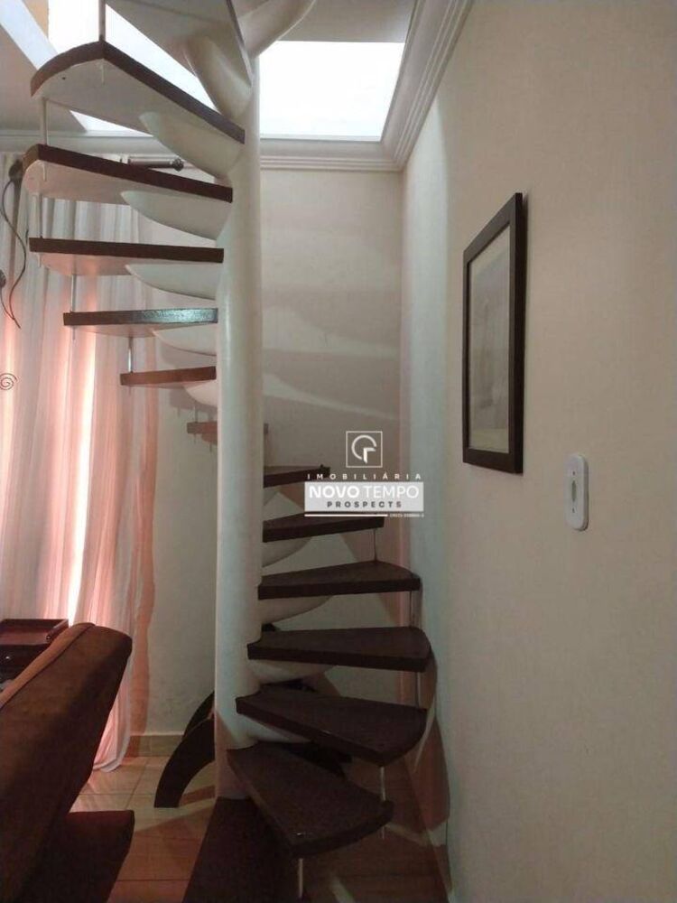 Sobrado à venda com 3 quartos, 10m² - Foto 3