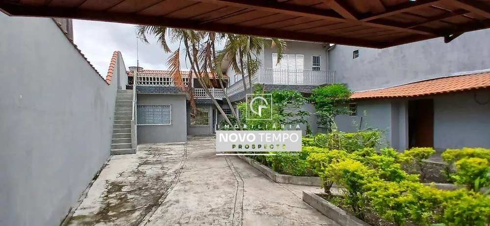 Sobrado, 5 quartos, 200 m² - Foto 1