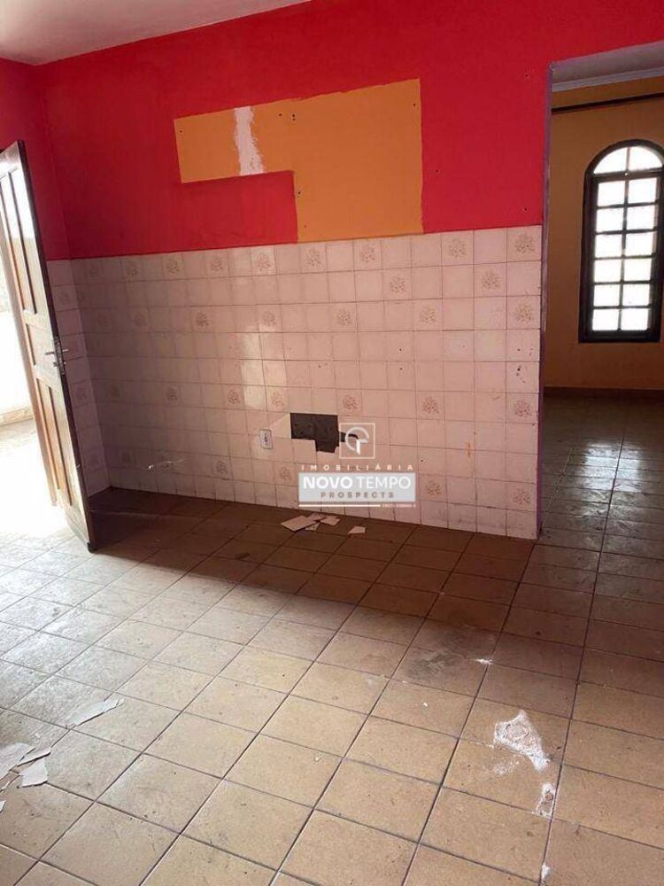 Casa à venda com 2 quartos, 140m² - Foto 11