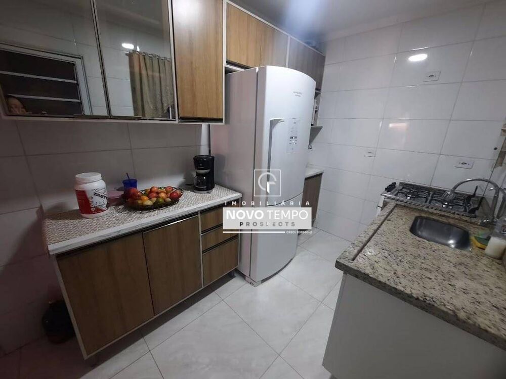 Casa à venda com 2 quartos, 70m² - Foto 14