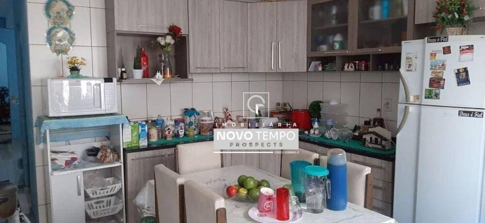 Casa à venda com 6 quartos, 150m² - Foto 5