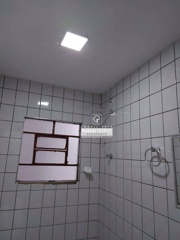 Casa à venda com 4 quartos, 5m² - Foto 3