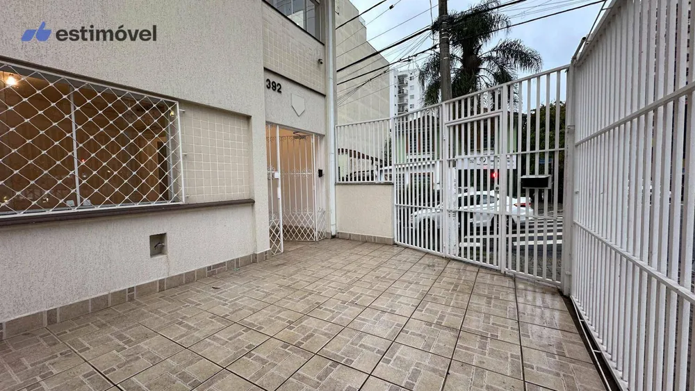 Casa, 6 quartos, 243 m² - Foto 2