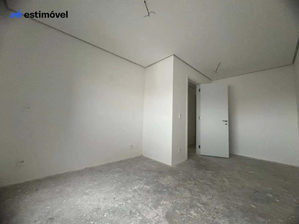 Cobertura, 3 quartos, 219 m² - Foto 2