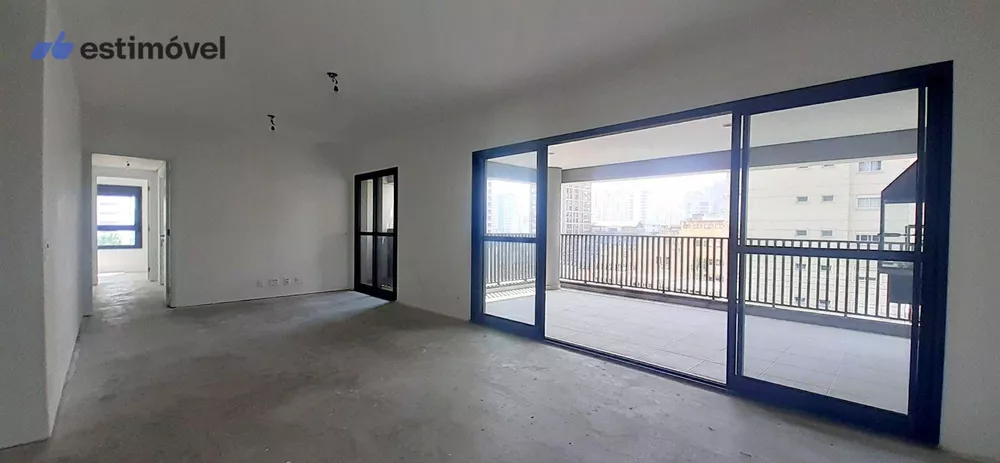 Apartamento à venda com 3 quartos, 150m² - Foto 2