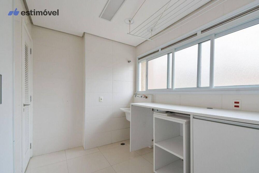 Apartamento à venda com 3 quartos, 157m² - Foto 13