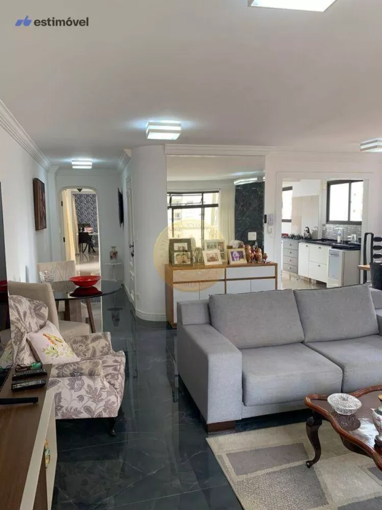 Apartamento à venda com 3 quartos, 140m² - Foto 2