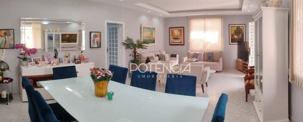 Casa, 6 quartos, 192 m² - Foto 2