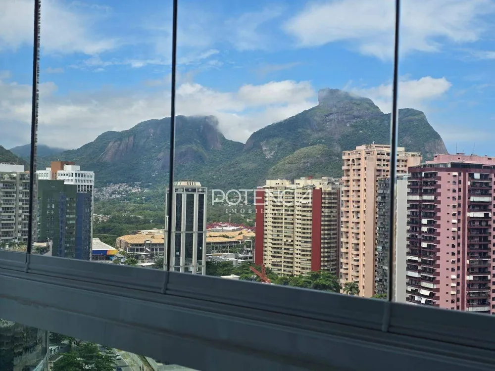 Cobertura, 3 quartos, 230 m² - Foto 2