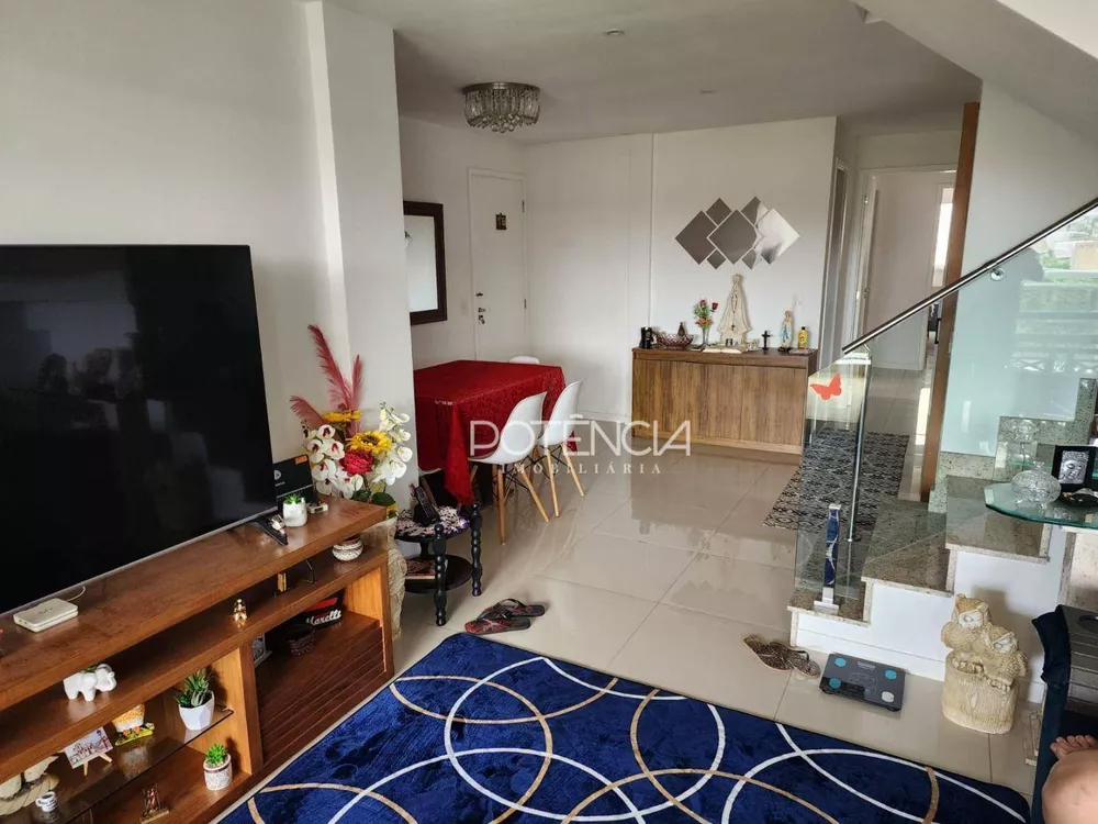 Cobertura, 3 quartos, 205 m² - Foto 2