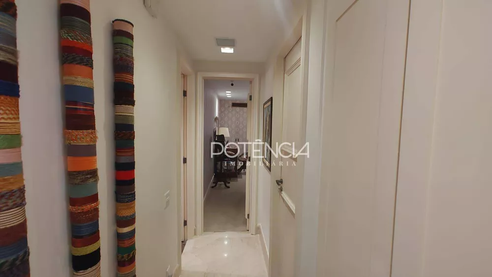 Apartamento, 3 quartos, 261 m² - Foto 16