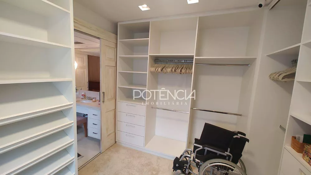 Apartamento, 3 quartos, 261 m² - Foto 14