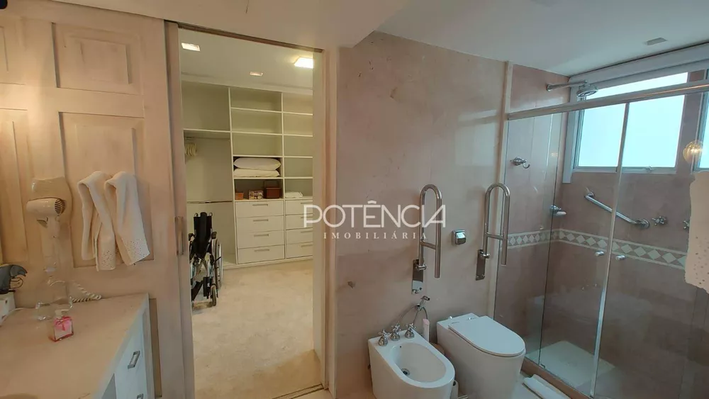 Apartamento, 3 quartos, 261 m² - Foto 2