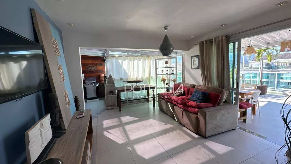 Cobertura, 3 quartos, 203 m² - Foto 2