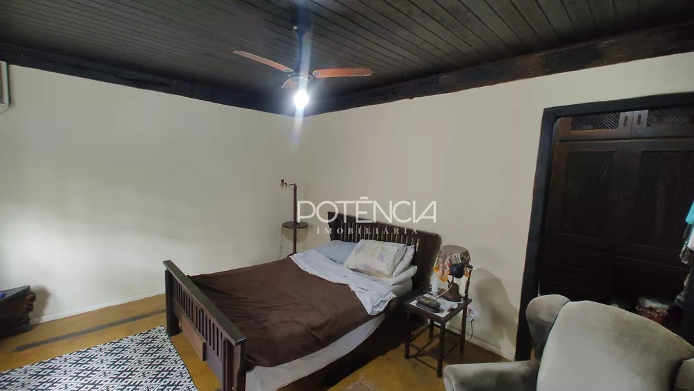 Casa, 4 quartos, 350 m² - Foto 1