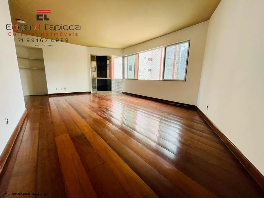 Apartamento à venda com 4 quartos, 200m² - Foto 2