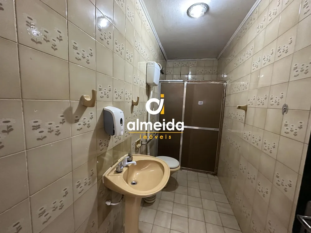 Casa, 8 quartos, 343 m² - Foto 4