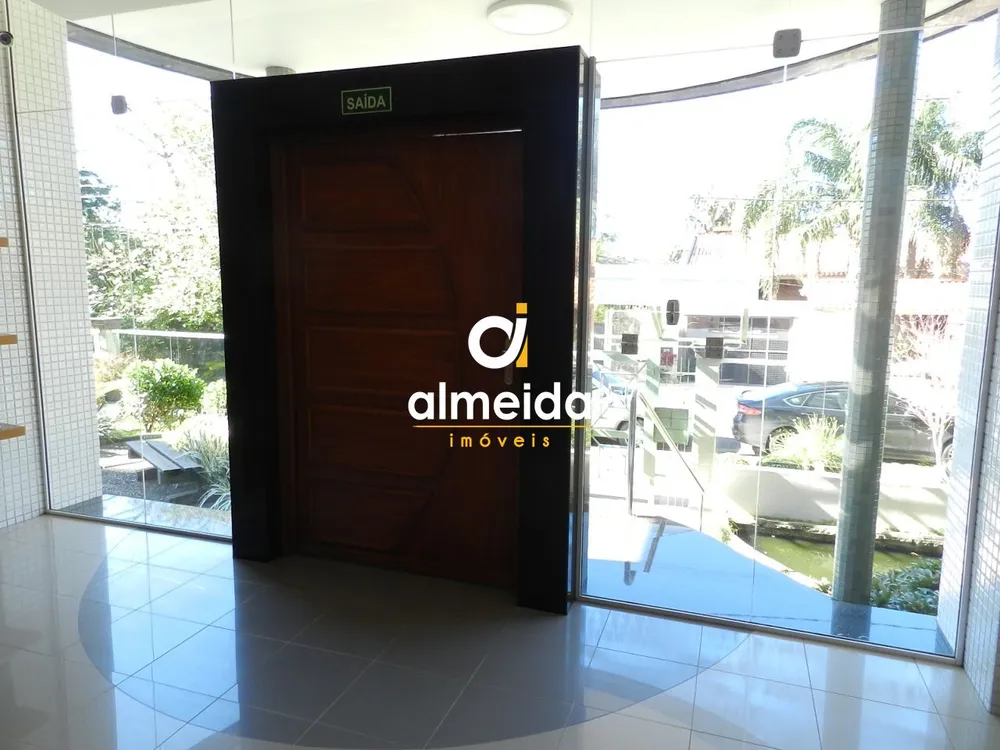 Apartamento, 3 quartos, 221 m² - Foto 1