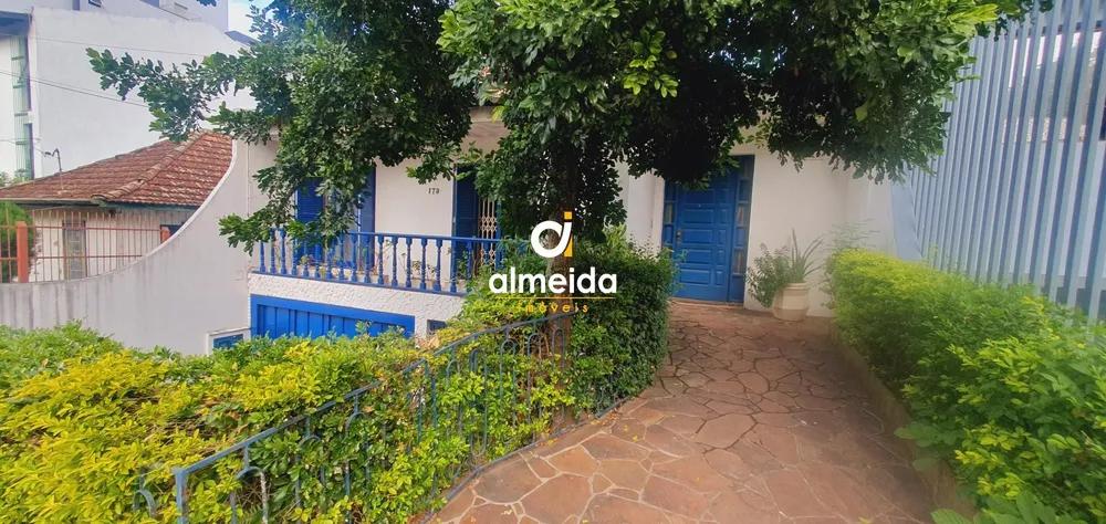 Casa, 5 quartos, 280 m² - Foto 1