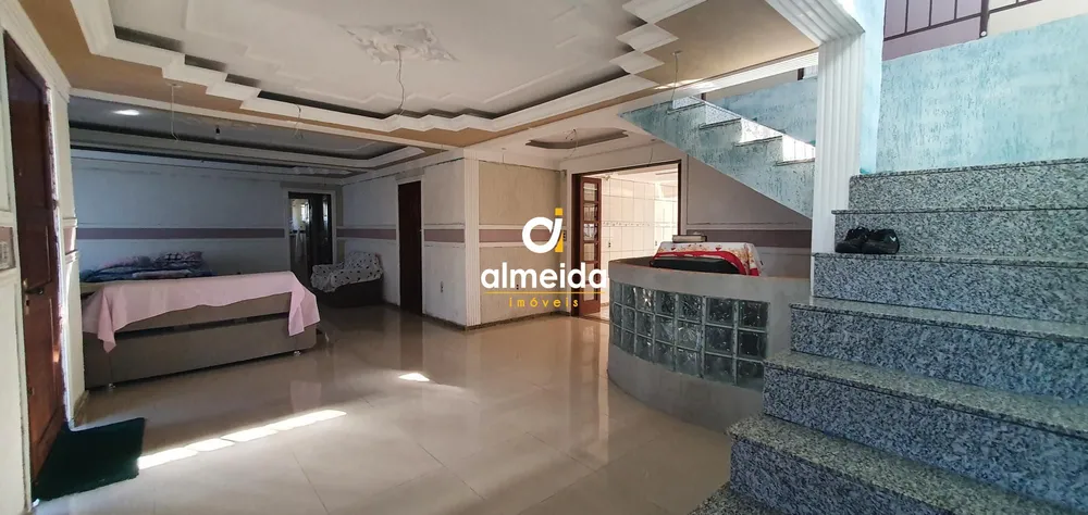 Casa, 5 quartos, 639 m² - Foto 1