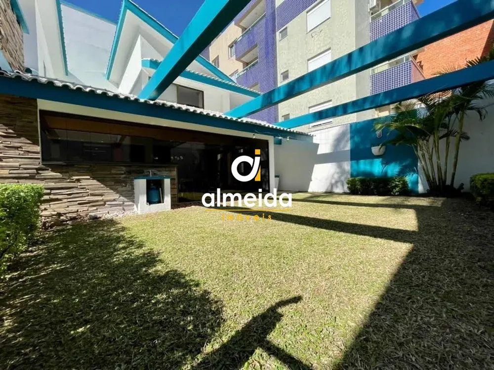 Casa, 6 quartos, 640 m² - Foto 3