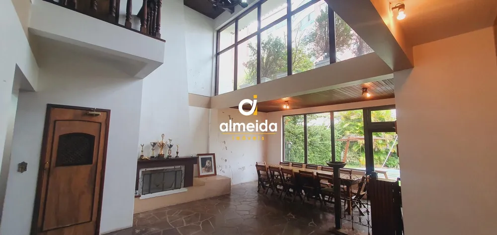Casa, 8 quartos, 350 m² - Foto 2