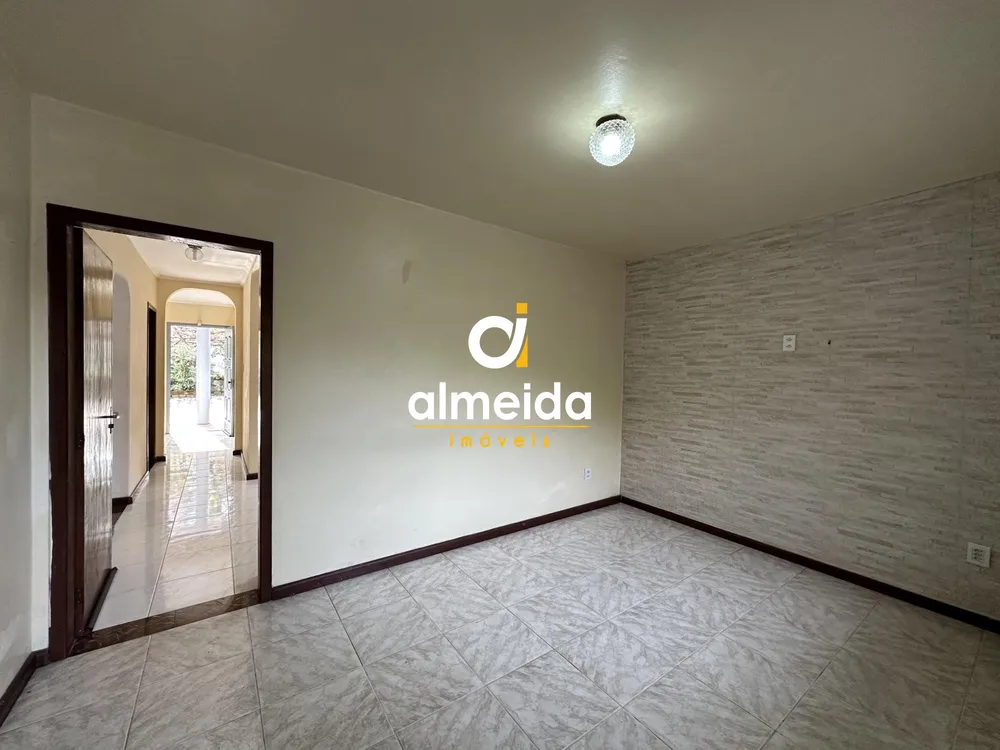 Casa, 3 quartos, 261 m² - Foto 1