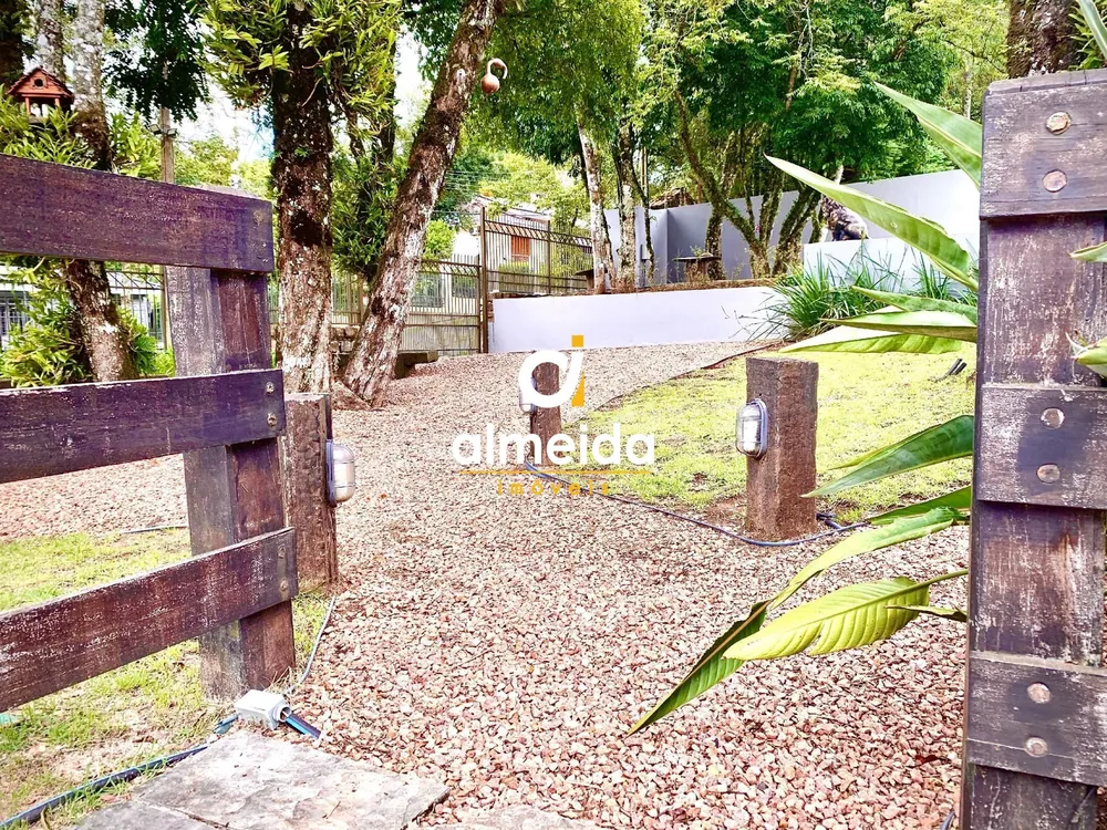 Casa, 4 quartos, 350 m² - Foto 1