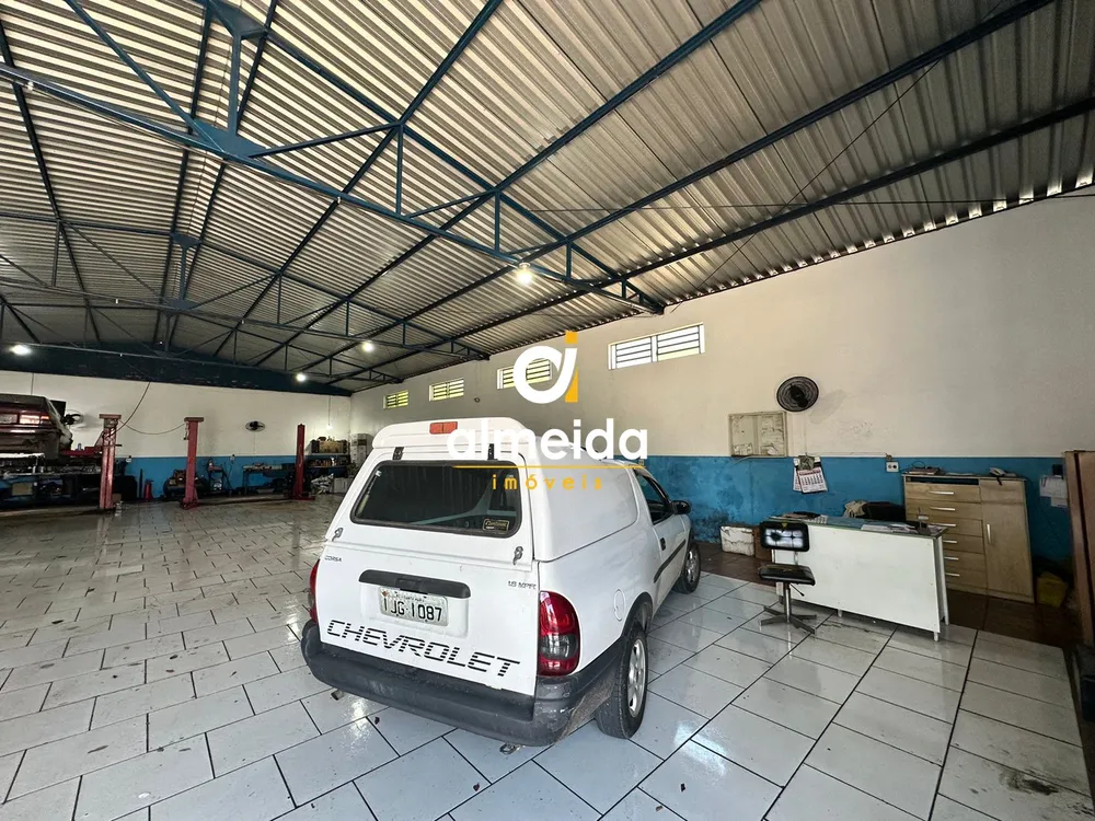 Depósito-Galpão, 273 m² - Foto 1