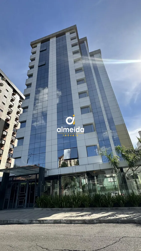 Apartamento, 3 quartos, 220 m² - Foto 1